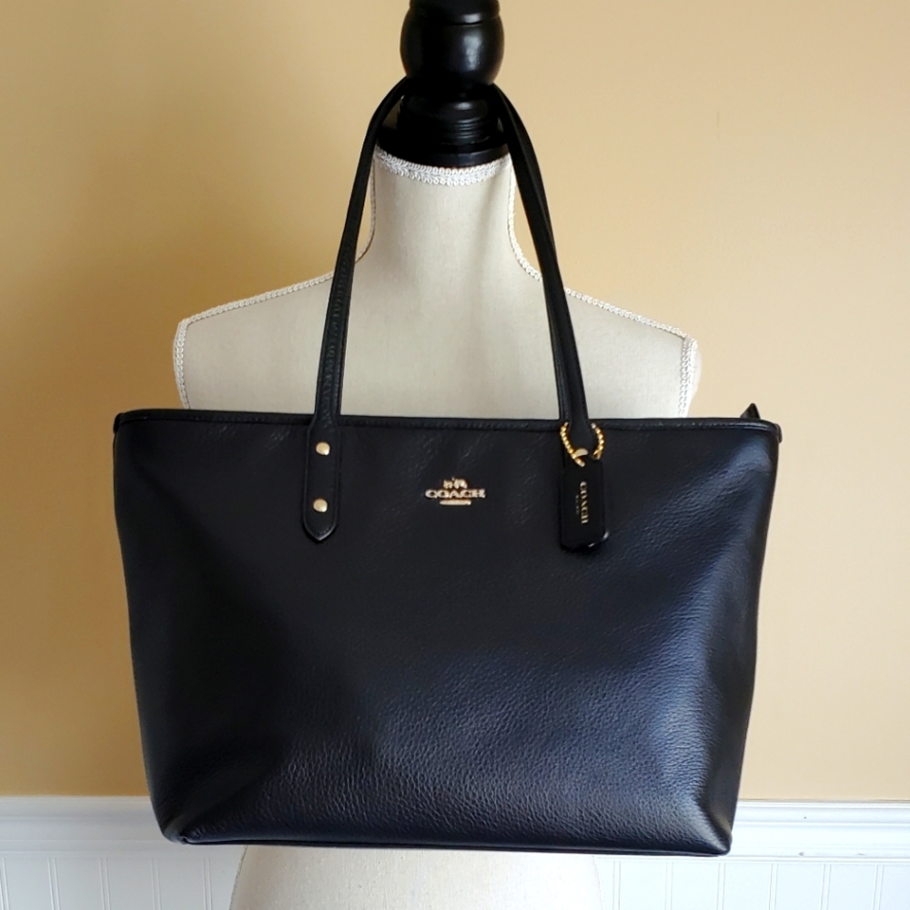🎁Coach City Tote